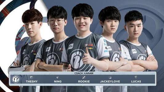 的底色与短 的底色与短